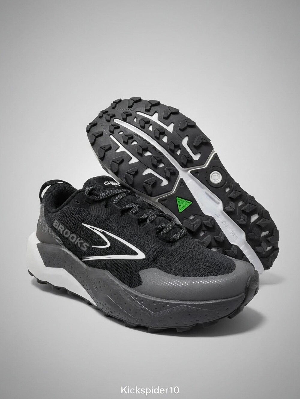 Brooks Caldera 8 Womens Trail Running Shoes Size 7.5 Black White DNA LOFT V3
